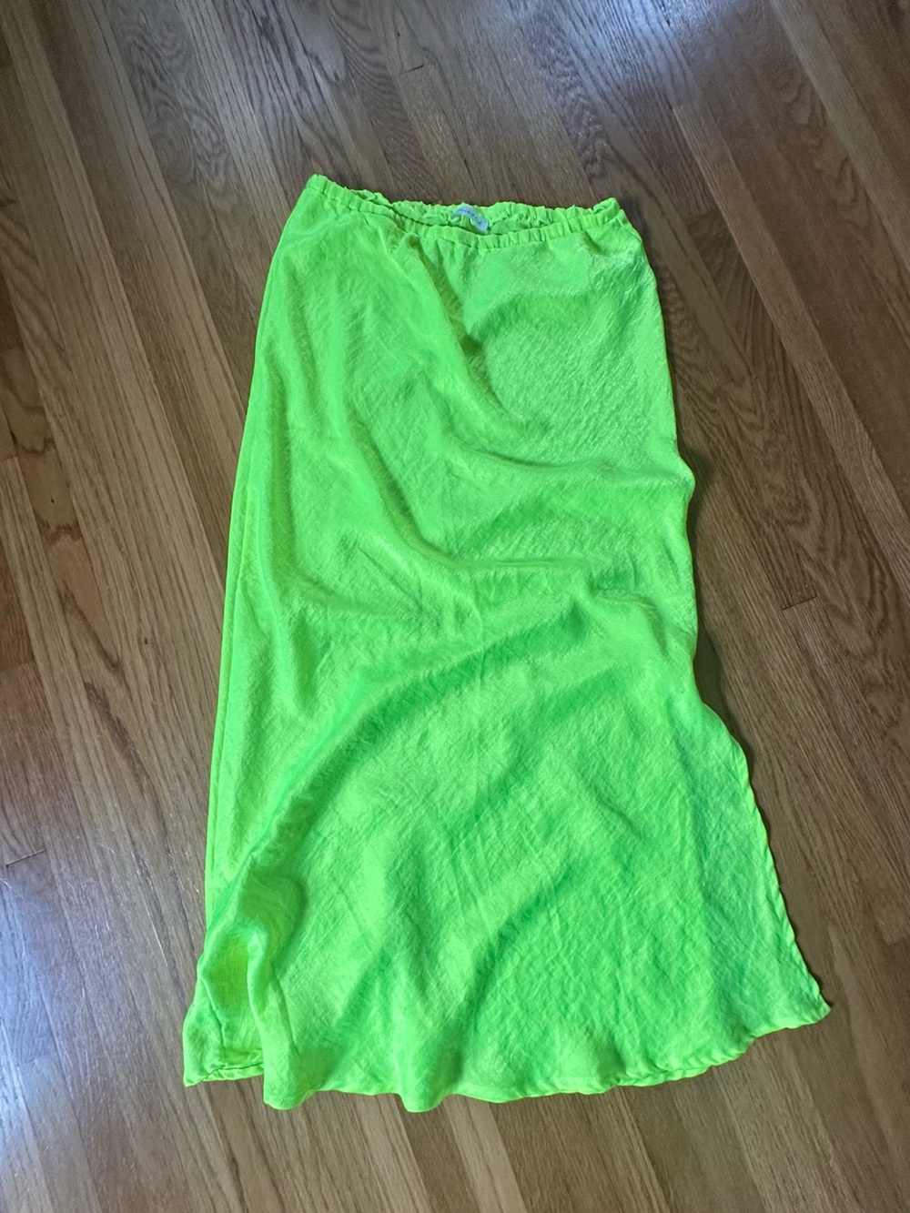 BUCKETLIST Neon Lime Elastic Waist Midi Skirt - Lime Green